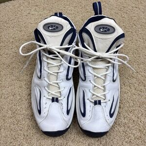 Vintage 1997 Nike Men's Size 15 White Navy Training Shoes 830016-141